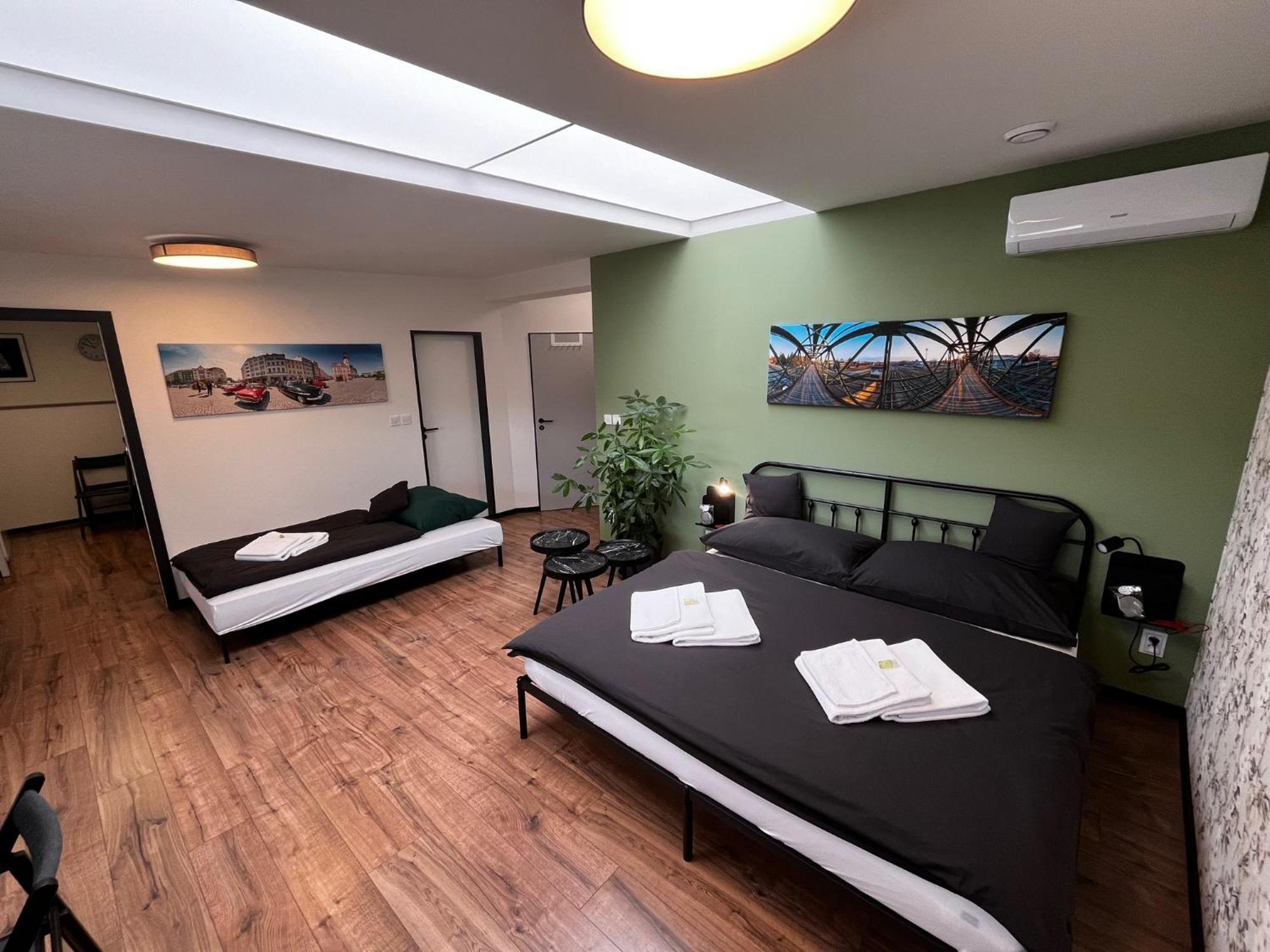 Dobre Misto Hotel Krnov Luaran gambar